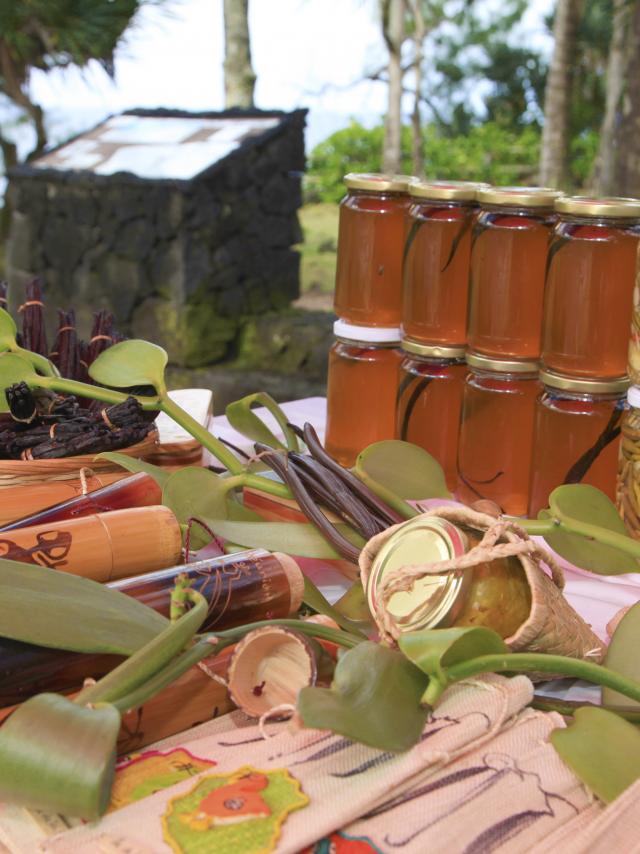 Artisanat Produits Pays Saint Philippe Credit Irt Emmanuel Virin.jpg