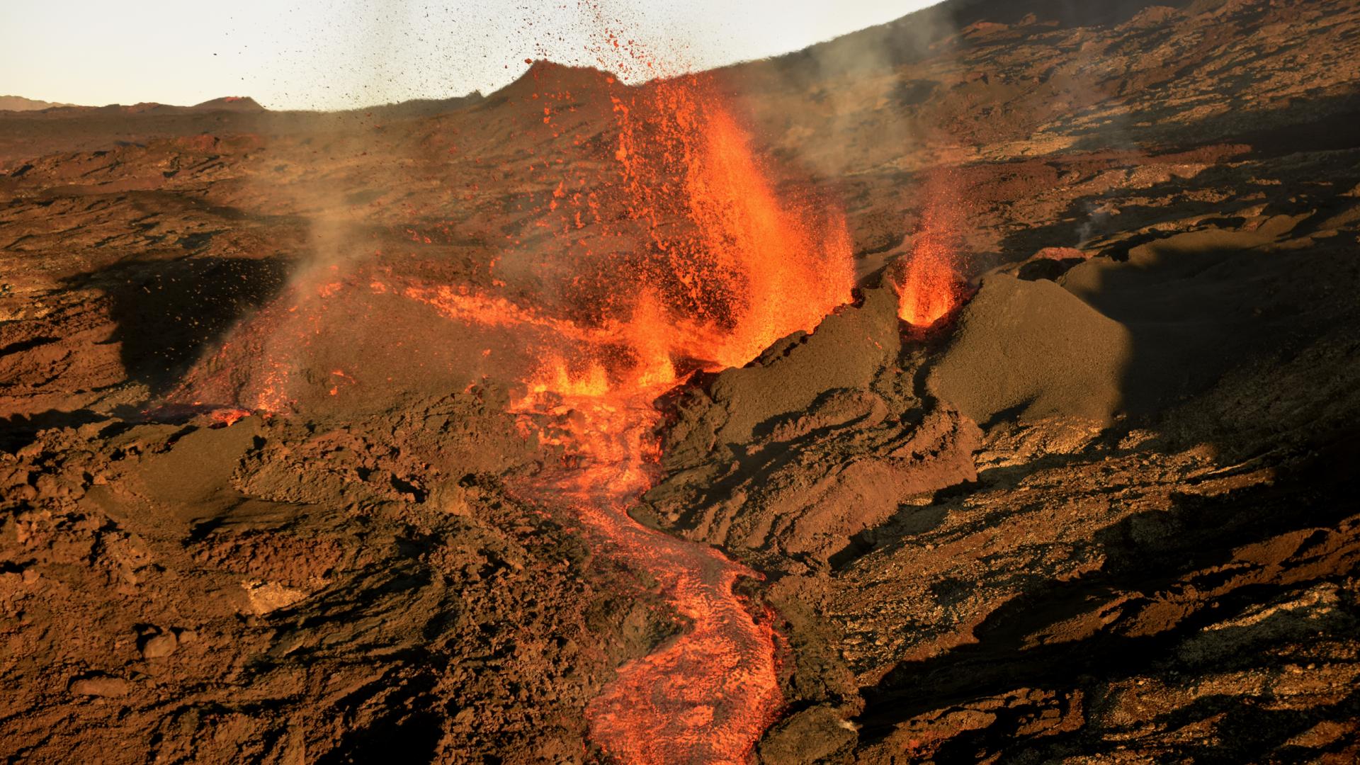 volcanic-eruptions-the-ultimate-show-on-reunion-island