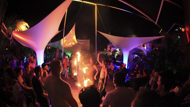 Ambiance21 Vie De Nuit Credit Irt Stephane Fournet Dts 07 2016.jpg