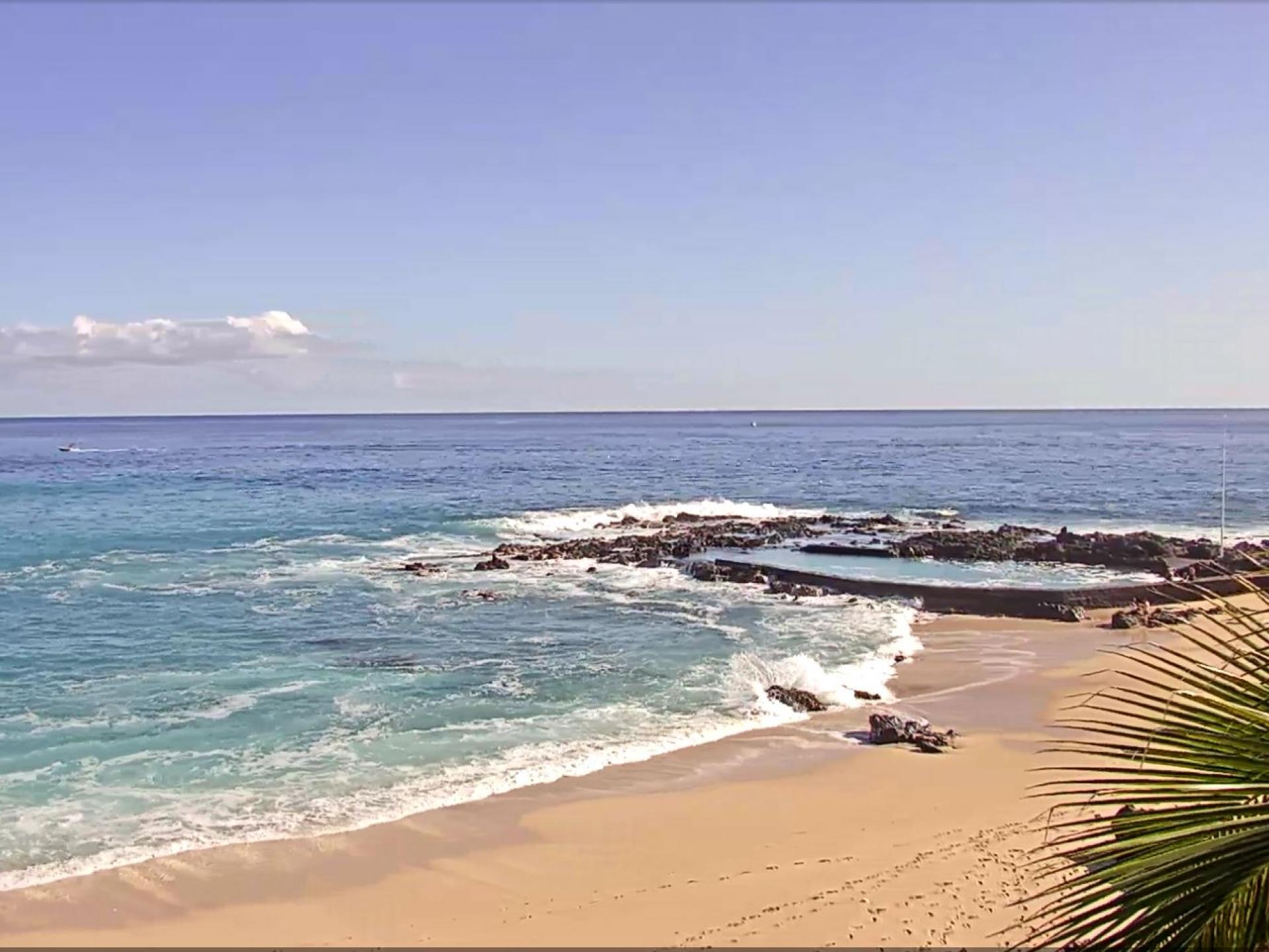 Poster Vintage Toile Plage De Boucan Canot, La Réunion - Décoration Murale 40x50cm Sans Cadre