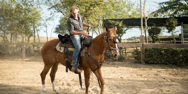 Expérience La savane à cheval: Manou sur son cheval.