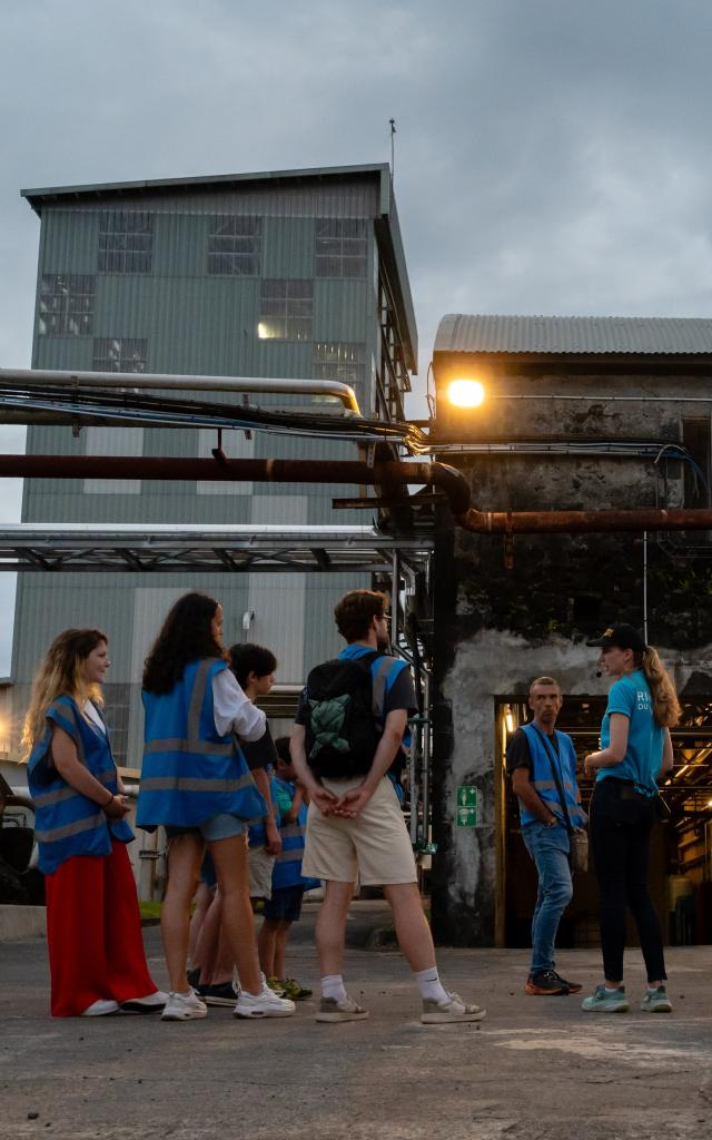 Expérience Le rhum de La Réunion n'aura plus de secret pour vous ! : découverte et visite sensorielle d'une distillerie réunionnaise.