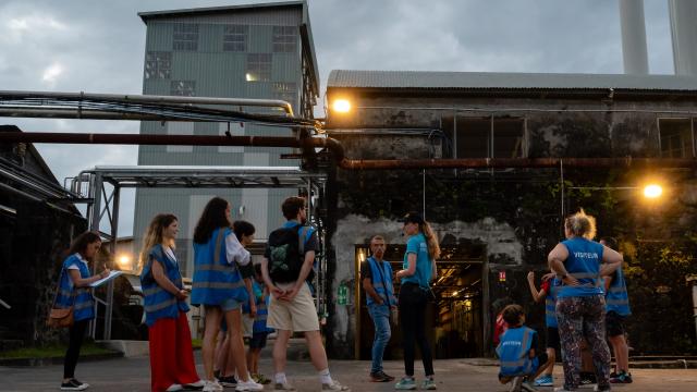 Expérience Le rhum de La Réunion n'aura plus de secret pour vous ! : découverte et visite sensorielle d'une distillerie réunionnaise.