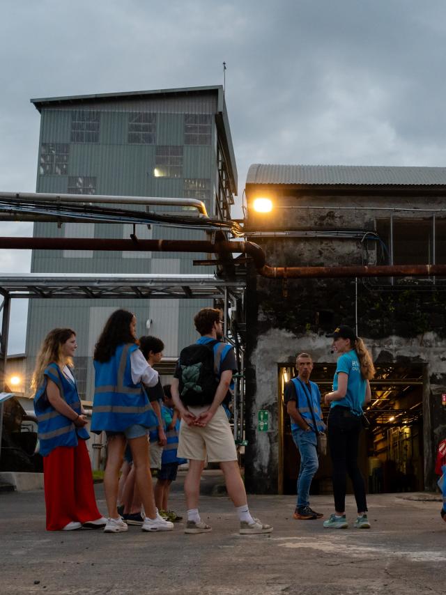 Expérience Le rhum de La Réunion n'aura plus de secret pour vous ! : découverte et visite sensorielle d'une distillerie réunionnaise.